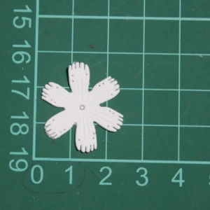 scrap0014_kwiatek1-bialy_500